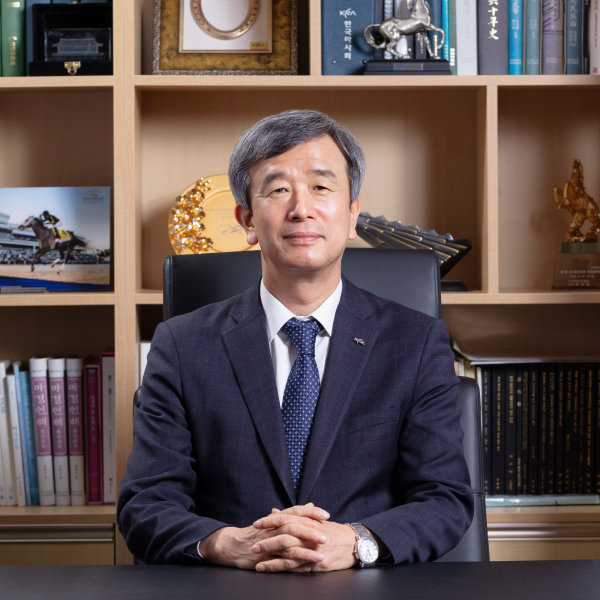 한국마사회 회장 정기환 사진